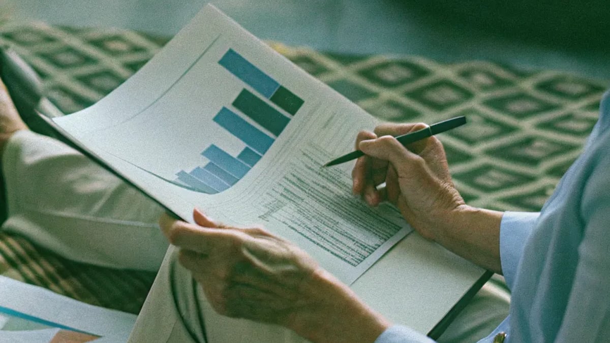 Top Retirement Savings Mistakes to Avoid After 40